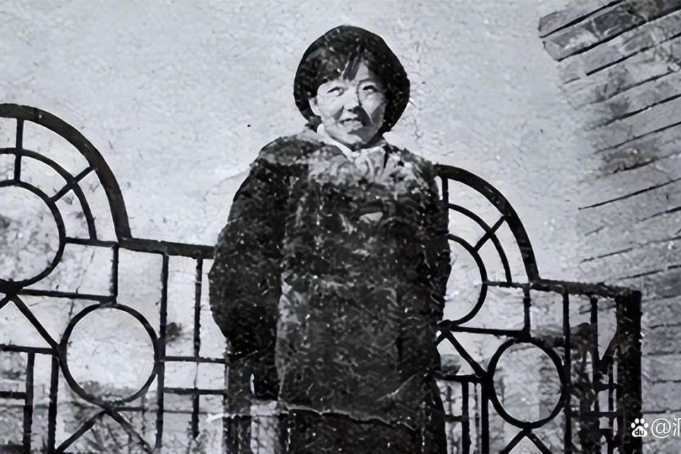 小城三月/萧红缩略图