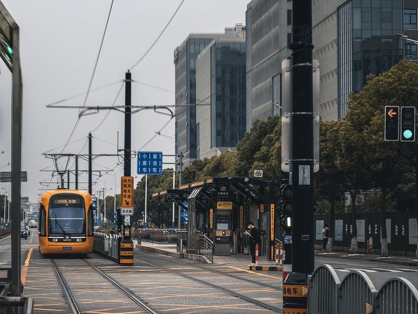 一首诗的下午缩略图