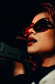 村里来了个女流氓缩略图