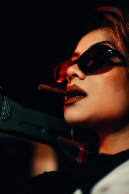 村里来了个女流氓缩略图